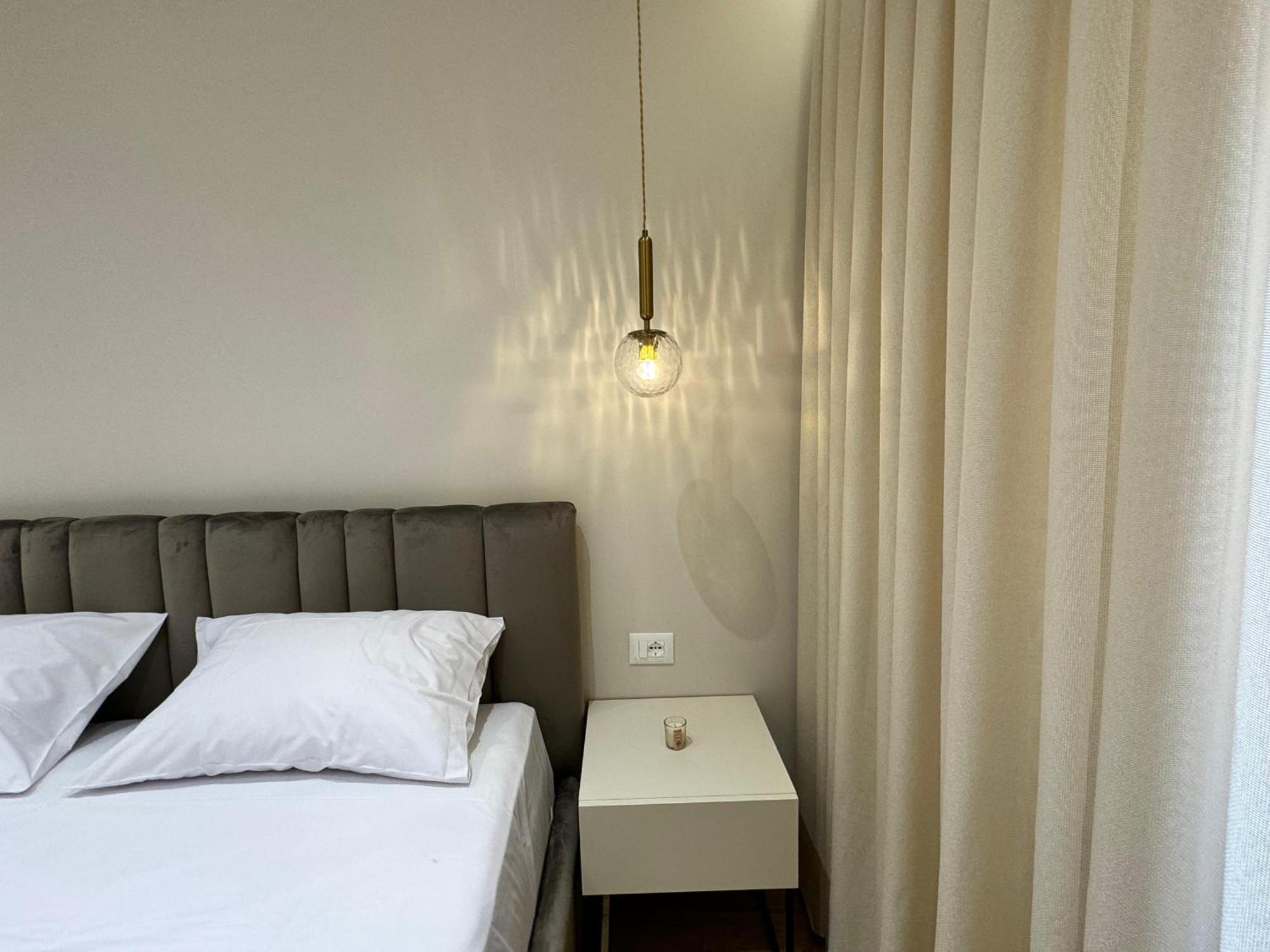 E&R Apartments At Myslym Shyri Tiranë Ngoại thất bức ảnh