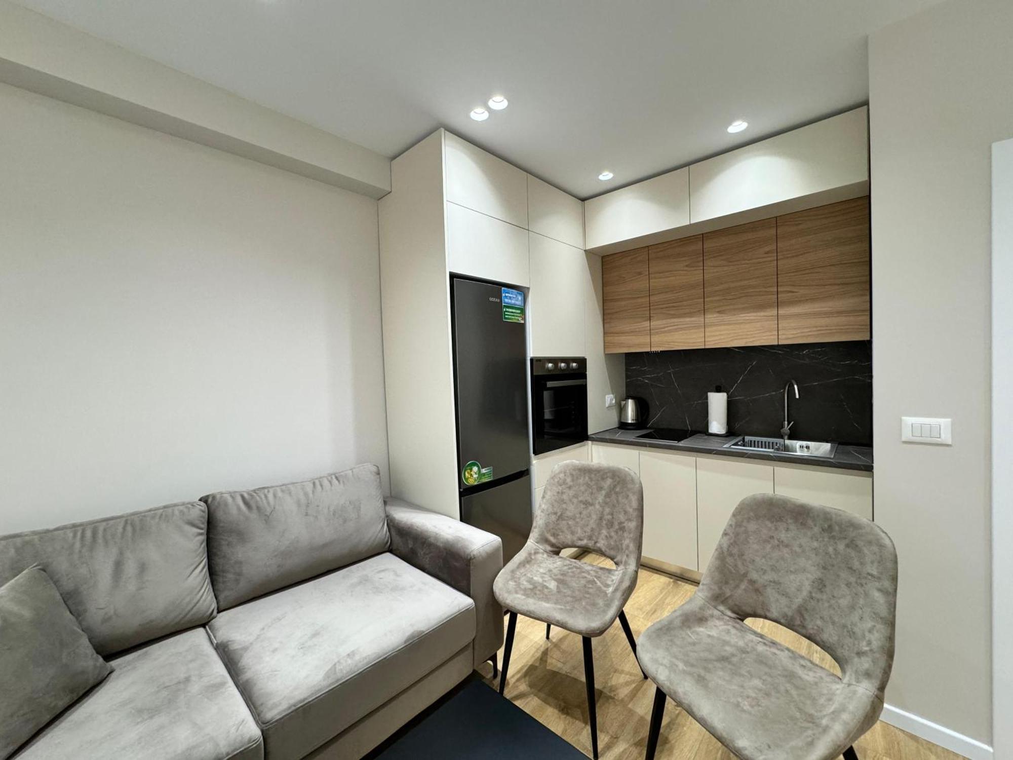 E&R Apartments At Myslym Shyri Tiranë Ngoại thất bức ảnh